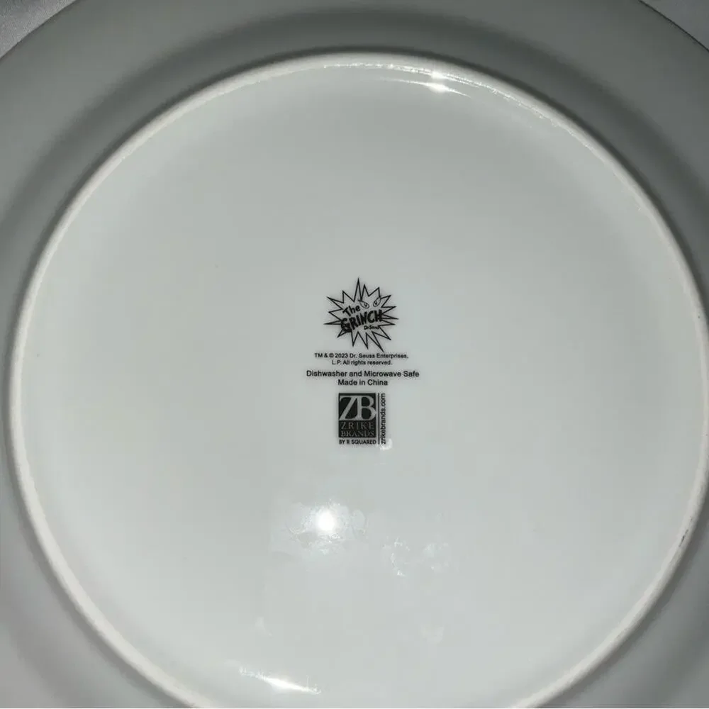 NEW ZRIKE DR SEUSS HOW THE GRINCH STOLE CHRISTMAS MAX WHITE DINNER PLATE 10.5”